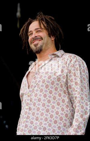 Adam Duritz - Counting Crows, V2002, Hylands Park, Chelmsford, Essex, Regno Unito - 18 agosto 2002 Foto Stock