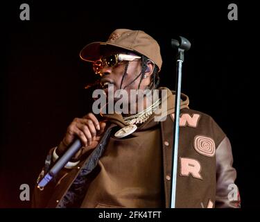 Houston, Stati Uniti. 09 novembre 2019. Travis Scott si esibisce all'Astroworld di Houston, Texas, il 9 novembre 2019. Il compleanno di Travis Scott è il 30 Aprile. (Foto di Jennifer Lake/SIPA USA) Credit: Sipa USA/Alamy Live News Foto Stock