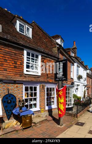 Inghilterra, Sussex orientale, Battaglia, High Street, Antiquariato locale *** Antique,Antiquariato,Battaglia,Gran Bretagna,British,Sussex orientale,Inghilterra,Inglese,GRE Foto Stock