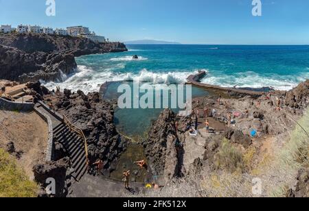 Piscina Naturale Acantilado D Los Gigantes, piscina naturale Foto Stock