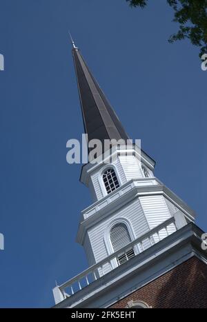 Rame placcato campanile su una chiesa cristiana , Lancaster, Carolina del Sud, USA.spire Foto Stock