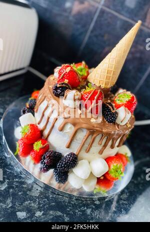 Torta, torta di compleanno Foto Stock