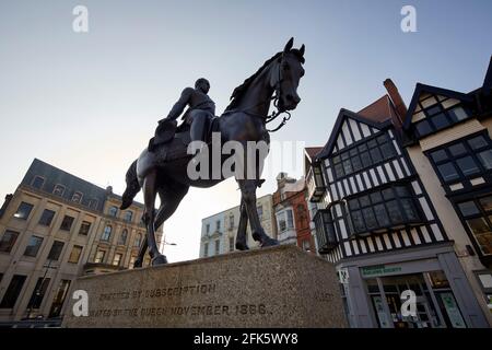 Wolverhampton, nella West Midlands Statua del Principe Alberto, Queen Square 1866. Di T. Thorneycroft Foto Stock