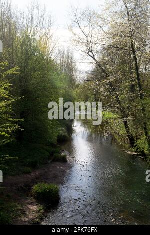 La freccia del fiume a Arrow Valley Country Park, Redditch, Worcestershire, Inghilterra, Regno Unito Foto Stock