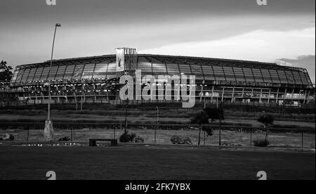 JOHANNESBU, SUD AFRICA - Mar 13, 2021: Soweto, Sud Africa - Marzo 26, 2011: Orlando Soccer Stadium a Soweto al tramonto Foto Stock