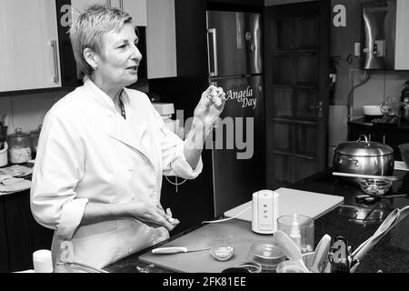 JOHANNESBURG, SUDAFRICA - 13 marzo 2021: Johannesburg, Sudafrica - 16 2013 marzo: Lezione di cucina a basso contenuto di sale di Nestle Foto Stock