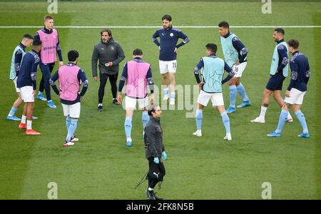 Allenatore di fitness della città di Manchester Lorenzo Buenaventura dirige il riscaldamento prima della UEFA Champions League, semi finale, 1° partita di calcio tra Parigi Saint-Germain e Manchester City il 28 aprile 2021 allo stadio Parc des Princes di Parigi, Francia - Foto Jean Catuffe / DPPI Foto Stock