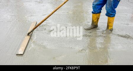 Conglomerazione in un nuovo edificio Foto Stock