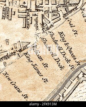 Un estratto da una mappa molto all'inizio del 1800 delle strade di Wapping Wall e Lower Shadwell che si affaccia sul fiume Tamigi, Londra Inghilterra tra cui Shakespeare Street o corsia, Fox Lane, Dean Street, King James Street, Coal Street, King and Queen Street, Shadwell dock, Pelican Street, New Crane Street, Grfiffin Street. Si ritiene che il nome Shadwell derivi dal pozzo di San Ciad. Foto Stock