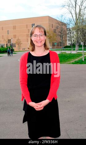 Eva von Angern, Vorsitzende der Fraktion DIE LINKE im Landtag von Sachsen-Anhalt bei der Online-Dialogveranstaltung 'Politik und Wissenschaft im Gespr Foto Stock