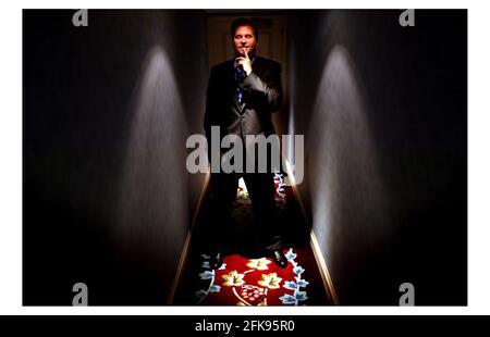 Val Kilmer a Londra per promuovere il suo nuovo film Wonderlandpic David Sandison 6/5/2004 Foto Stock