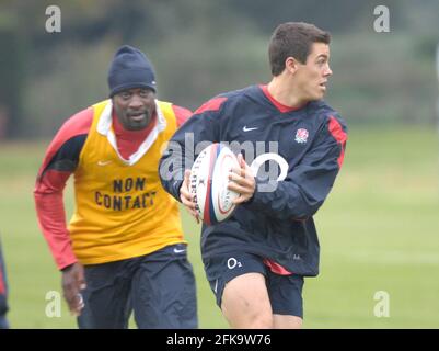 INGHILTERRA ALLENARSI PRESSO BISHAM ABBEY PER LA LORO PARTITA CON L'ARGENTINA 7/11/2006 FOTO DAVID ASHDOWNRUGBY INGHILTERRA Foto Stock