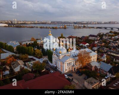 Serata autunno Voronezh, monastero di Akatov, vista aerea droni. Foto Stock