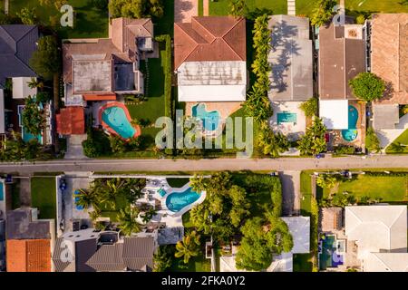 Foto aerea di case residenziali di lusso con piscine Hollywood Lakes FL USA Foto Stock