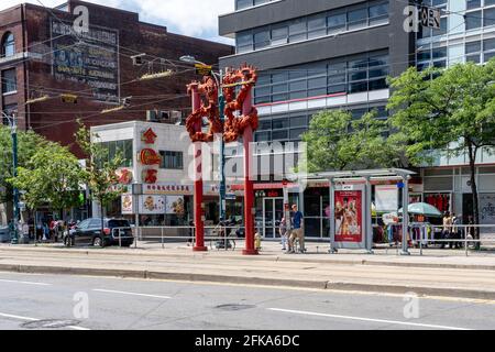 Toronto, Canada - 31 luglio 2019: Street view of main Chinatown in Toronto, Canada. Foto Stock