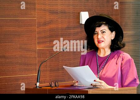 Malaga, Spagna. 29 Apr 2021. Aurora Luque ha visto pronunciare un discorso durante l'atto di inaugurazione come Accademico del poeta alla reale Accademia di Belle Arti di San Telmo a Malaga. La cerimonia si è tenuta al Museo de Malaga a Malaga. Credit: SOPA Images Limited/Alamy Live News Foto Stock