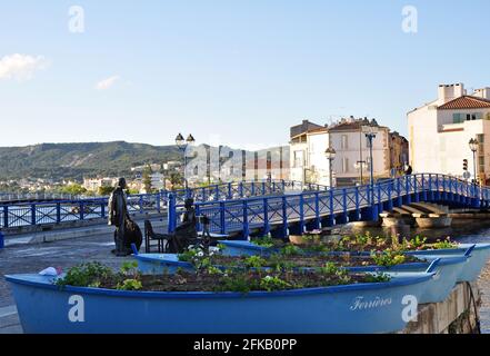 Statue del pescatore e della donna con la rete In Martigues chiamò la veice provenzale Foto Stock