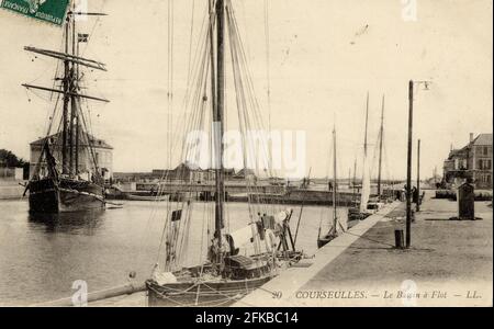 COURSEULLES-SUR-MER. Reparto francese: 14 - Calvados. Regione: Normandia (ex bassa Normandia). Cartolina fine del 19 ° secolo - inizio del 20 ° secolo Foto Stock