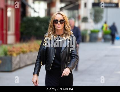 Londra, Regno Unito. 30 Apr 2021. Amanda Holden lascia i Global radio Studios. Credit: Tommy London/Alamy Live News Foto Stock