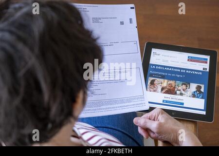 Illustrazione di una dichiarazione fiscale online sul sito impots.gouv.fr. Francia il 22 aprile 2021. Foto di Matarezo/ANDBZ/ABACAPRESS.COM Foto Stock