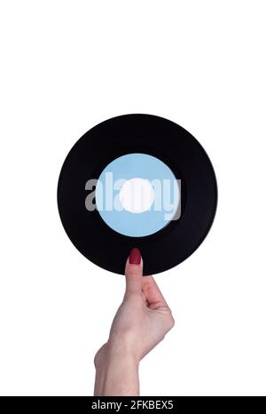 la mano femmina contiene un disco in vinile da 45 giri/min. Isolare su uno sfondo bianco. Foto Stock