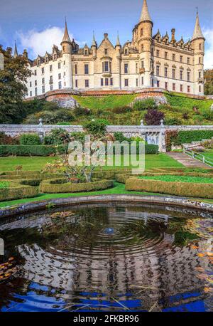 Dunrobin castello Golspie negli altopiani scozzesi è un bell'esempio di un castello in stile Chateau francese. Scozia Regno Unito. Foto Stock