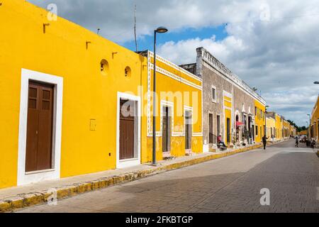 Izamal, la città gialla, Yucatan, Messico, Nord America Foto Stock