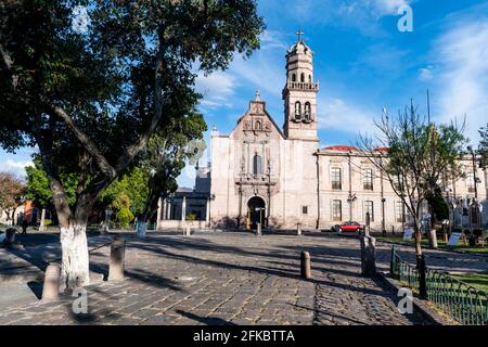 Santuario de Nuestra Senora de Guadalupe, patrimonio dell'umanità dell'UNESCO, Morelia, Michoacan, Messico, Nord America Foto Stock