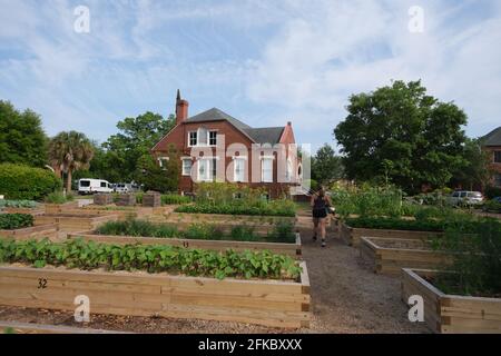 Urban Garden a Enston Home per anni costruito come Villaggio Inglese come il fondatore William Enston si ricordò della sua casa inglese. Foto Stock