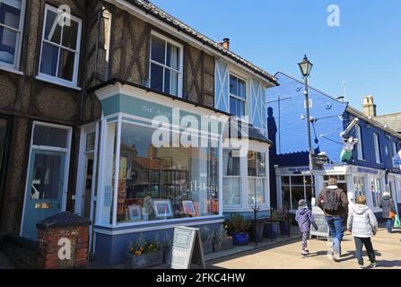 Aldeburgh Gallery sulla graziosa High Street, a Suffolk, East Anglia, Regno Unito Foto Stock