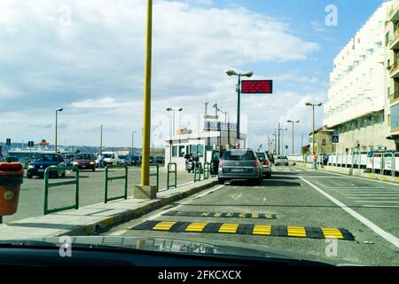 Vista dal traghetto nel porto di Reggio Calabra, Reggio-Messine in traghetto, Italia, Sicilia, Europa meridionale Foto Stock