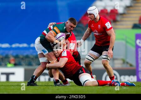 30 aprile 2021; Mattioli Woods Welford Road Stadium, Leicester, Midlands, Inghilterra; European Rugby Challenge Cup, Leicester Tigers contro Ulster; Jasper Wiese di Leicester Tigers prende il pallone in contatto Foto Stock