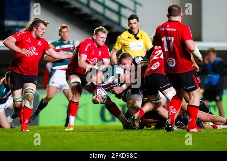 30 aprile 2021; Mattioli Woods Welford Road Stadium, Leicester, Midlands, Inghilterra; European Rugby Challenge Cup, Leicester Tigers contro Ulster; Hanro Liebenberg di Leicester Tigers prende il pallone in contatto Foto Stock