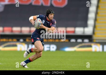 Leigh, Regno Unito. 30 Apr 2021. Jonny Lomax (6) di St Helens corre con la palla a Leigh, Regno Unito, il 30/4/2021. (Foto di Simon Whitehead/News Images/Sipa USA) Credit: Sipa USA/Alamy Live News Foto Stock