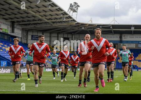 I giocatori Hull KR iniziano il loro riscaldamento a Warrington, Regno Unito, il 5/1/2021. (Foto di Simon Whitehead/News Images/Sipa USA) Foto Stock