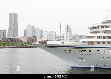 Kanagawa, Giappone. 01 Maggio 2021. Asuka II, la nave da crociera più grande del Giappone, ha confermato che un passeggero è stato infettato con Covid-19 durante la navigazione, e la nave è stata fermata e restituita al porto di Yokohama. Il 1 maggio 2021 a Kanagawa, Giappone. (Foto di Kazuki Oishi/Sipa USA) **Japan out** Credit: Sipa USA/Alamy Live News Foto Stock