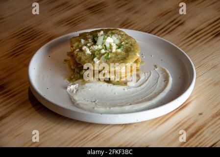 Cibo Taco enchilada cucina messicana piano tavolo. Foto Stock