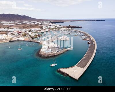 Playa Blanca, Spagna; 28 aprile 202: Porto di Marina Rubicon nel sud di Lanzarote Foto Stock