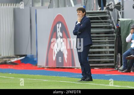 Crotone, Italia. 01 Maggio 2021. Coach Antonio Conte (FC Inter) durante FC Crotone vs Inter - FC Internazionale, Serie di calcio Italiana UNA partita a Crotone, Italia, Maggio 01 2021 Credit: Independent Photo Agency/Alamy Live News Foto Stock