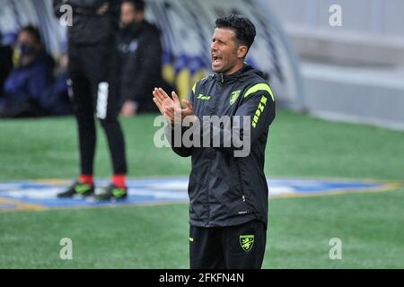 Frosinone, Italia. 01 Maggio 2021. Fabio Grosso allenatore di Frosinone, durante la partita del campionato italiano Serie B tra Frosinone e Pisa, risultato finale 3-1, partita disputata allo stadio Benito Stirpe di Frosinone. Frosinone, Italia, 01 maggio 2021. (Foto di Vincenzo Izzo/Sipa USA) Credit: Sipa USA/Alamy Live News Foto Stock