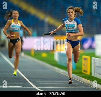 Stadio Slesiano, Chorzow, Polonia. 1 maggio 2021. World Athletics Relays 2021. Giorno 1; Jessica Turner attraversa il traguardo e vince il caldo per Team GB Credit: Action Plus Sports/Alamy Live News Foto Stock