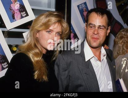 Donna Dixon e Dan Aykroyd Circa anni 80. Credito: Ralph Dominguez/MediaPunch Foto Stock