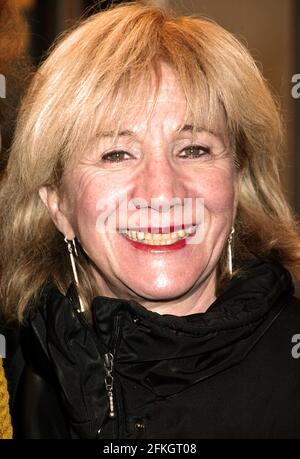 New York, NY, Stati Uniti. 3 Apr 2021. Olympia Dukakis arriva per l'apertura DI UN giorno nella morte di Joe Egg, all'American Airlines Theatre, il 3 aprile 2003, a New York City. Credit: Joseph Marzullo/Media Punch/Alamy Live News Foto Stock