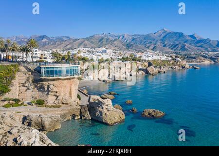 Balcon de Europa, balcone d'Europa, piattaforma panoramica e punto di riferimento della città costiera Nerja, Andalusia, Costa del Sol, Spagna Foto Stock