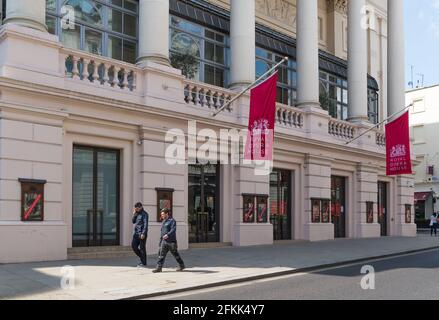 Il Royal Opera House, sede della Royal Opera, del Royal Ballet e dell'Orchestra della Royal Opera House, Covent Garden, Londra, Inghilterra, Regno Unito Foto Stock