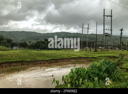 Foto paesaggistica della collina di Tanguar Haor . popolare luogo turistico a Sunamganj , Sylhet ,Bangladesh . Foto Stock