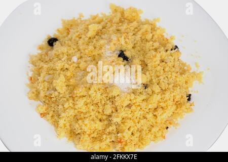 Upma morbido gustoso in stile Kerala con zucchero preparato con semola Foto Stock