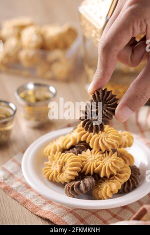 KUE Sagu Keju, Kue Tambang e Kue Semprit . Biscotti per Lebaran Idul Fitri eid mubarak Foto Stock