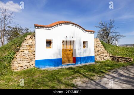 Vinne sklepy, Petrov - Plze u Straznice, Jizni Morava, Ceska republika / cantine, Plze in Petrov villaggio, Moravia del Sud, repubblica Ceca Foto Stock