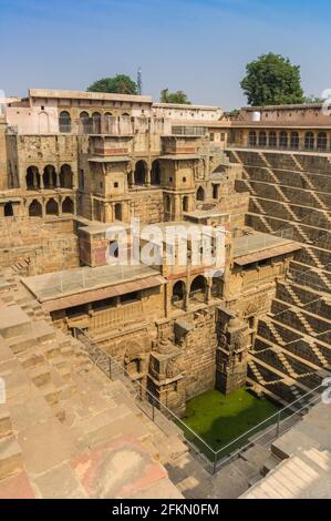 Chand Baori stepwell nel villaggio di Abhaneri, India Foto Stock